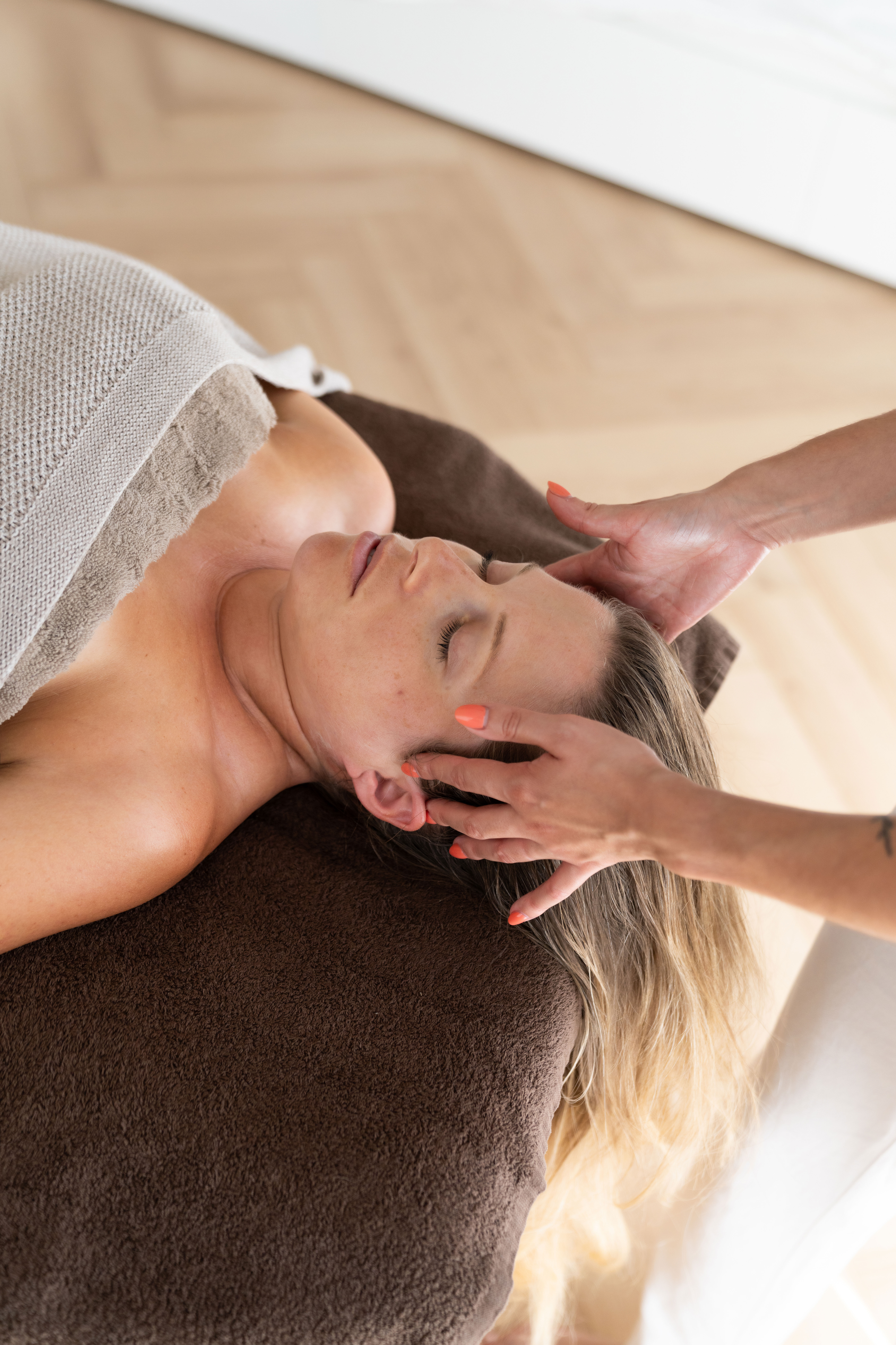 Massage post-partum enveloppant